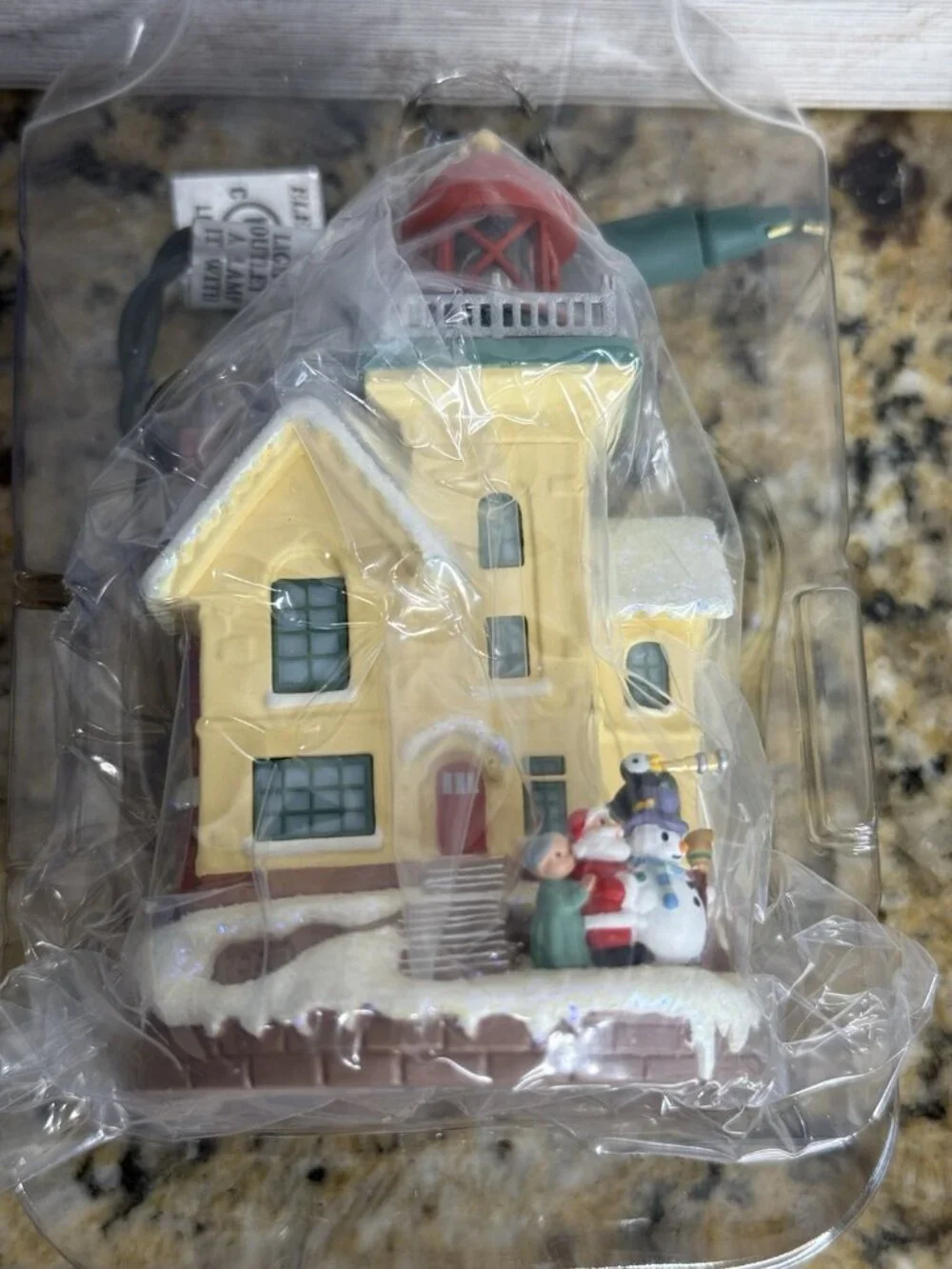 Hallmark Keepsake 2004 Lighthouse Greetings #8 Ornament Magic Collectors NEW